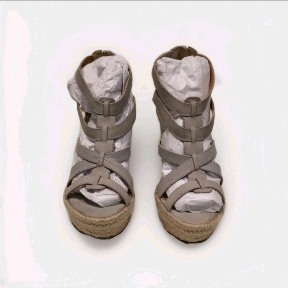 Madison Harding “Sammi” Leather Wedge Sandals – Size 8 – New in Box